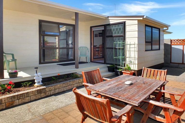 Photo of property in 20 Cousins Avenue East, Foxton Beach, Foxton, 4815