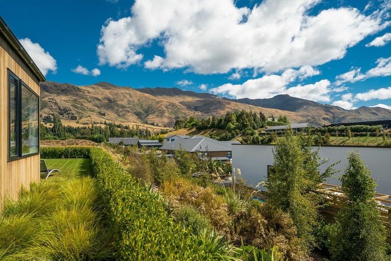 Photo of property in 38 Stackbrae Avenue, Wanaka, 9305