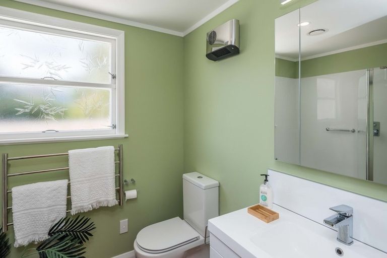 Photo of property in 23 Kaka Road, Raumati Beach, Paraparaumu, 5032