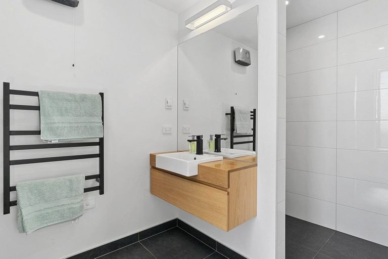 Photo of property in 38 Stackbrae Avenue, Wanaka, 9305