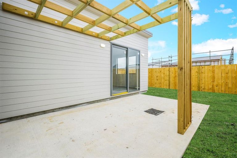 Photo of property in 39 Clayden Shuttleworth Street, Papakura, 2110
