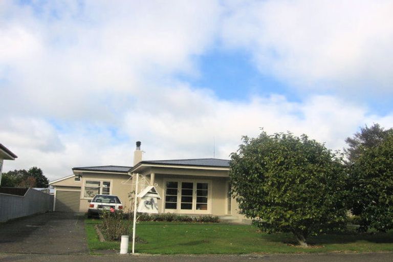 Photo of property in 22 Liverpool Street, Takaro, Palmerston North, 4412