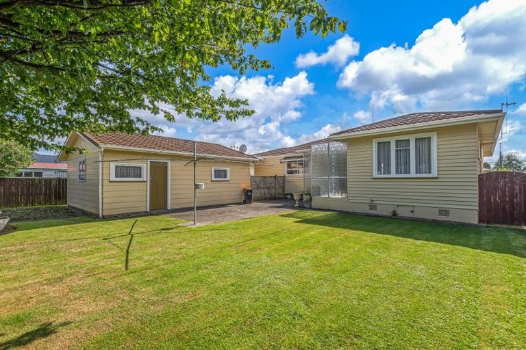 Photo of property in 18 Gloucester Street, Takaro, Palmerston North, 4412
