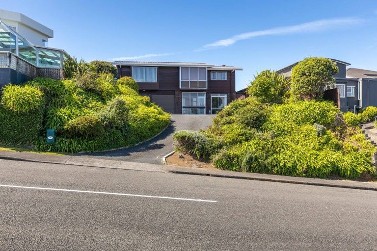 Photo of property in 14 Scott Street, Moturoa, New Plymouth, 4310