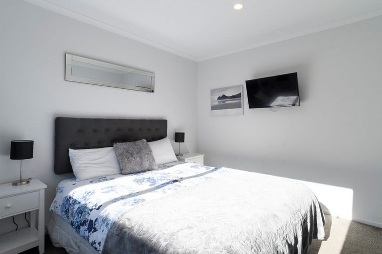 Photo of property in 35 Double Bay Road, Pyes Pa, Tauranga, 3112