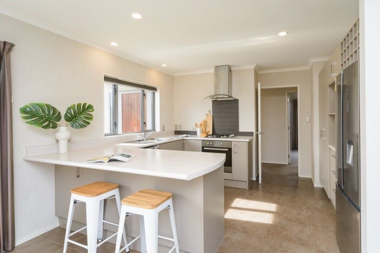 Photo of property in 3a Angelina Way, Kelvin Grove, Palmerston North, 4414