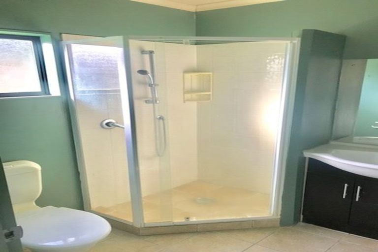 Photo of property in 39 Makora Road, Massey, Auckland, 0614