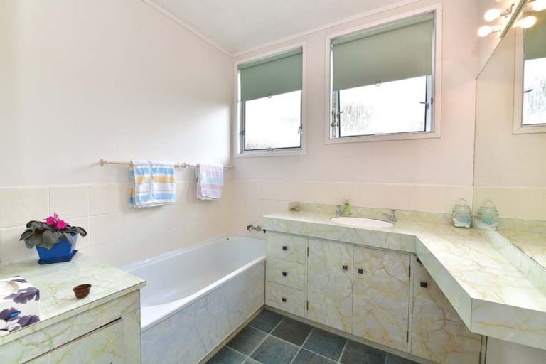 Photo of property in 18 Cedar Terrace, Stanmore Bay, Whangaparaoa, 0932