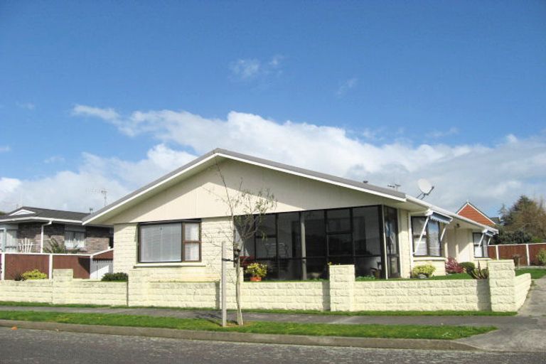 Photo of property in 10 Homewood Avenue, Levin, 5510