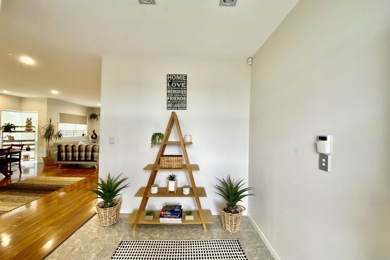 Photo of property in 27 Kereru Rise, Papakura, 2110