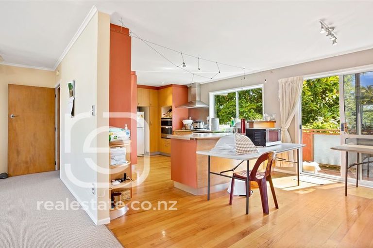 Photo of property in 42 Gordon Avenue, Milford, Auckland, 0620