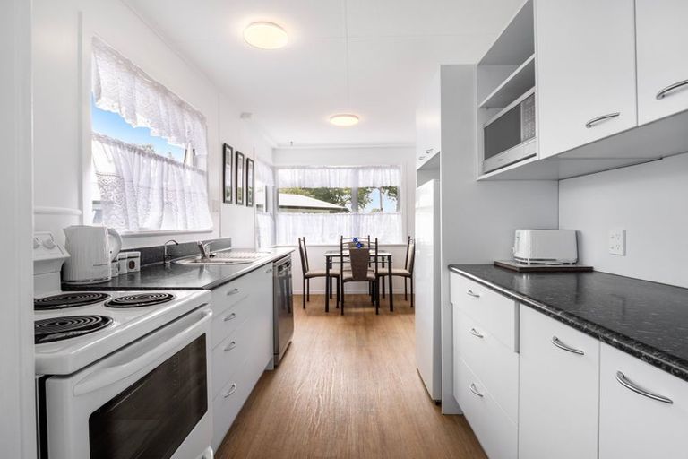 Photo of property in 47 Carlyle Street, Leamington, Cambridge, 3432