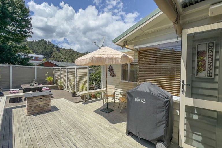 Photo of property in 152 Brunton Crescent, Thames, 3500