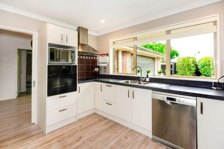 Photo of property in 28 Carston Street, Leeston, 7632