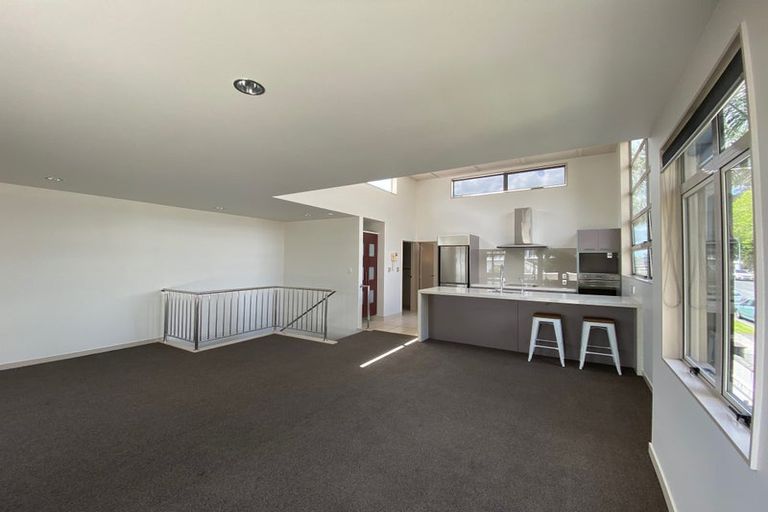 Photo of property in 1/29 Third Avenue, Tauranga, 3110