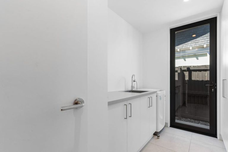 Photo of property in 10 Claremont Avenue, Papanui, Christchurch, 8053