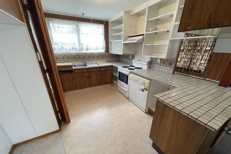 Photo of property in 489 Massey Road, Mangere, Auckland, 2022