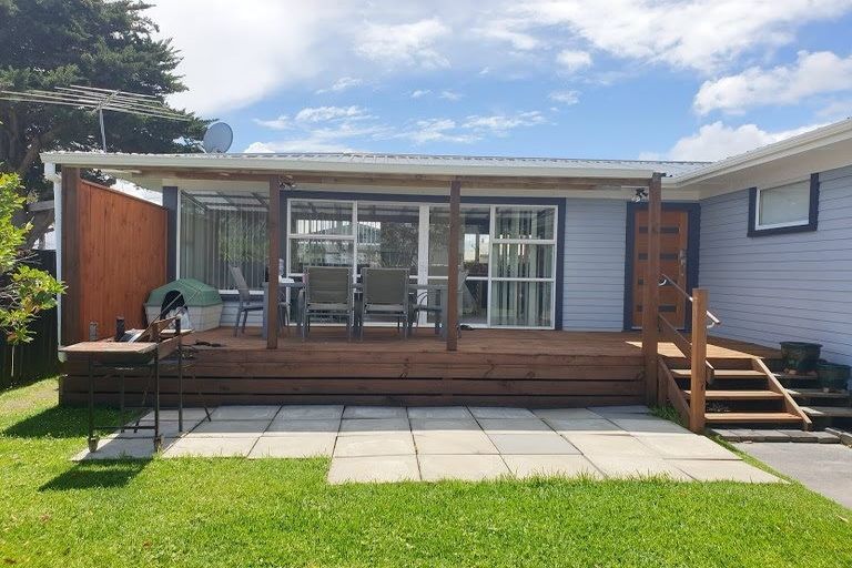 Photo of property in 53b Springs Road, Parakai, 0830