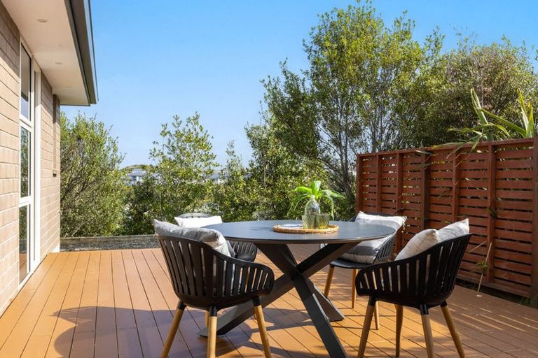 Photo of property in 11 Ian Gordon Lane, Orewa, 0931