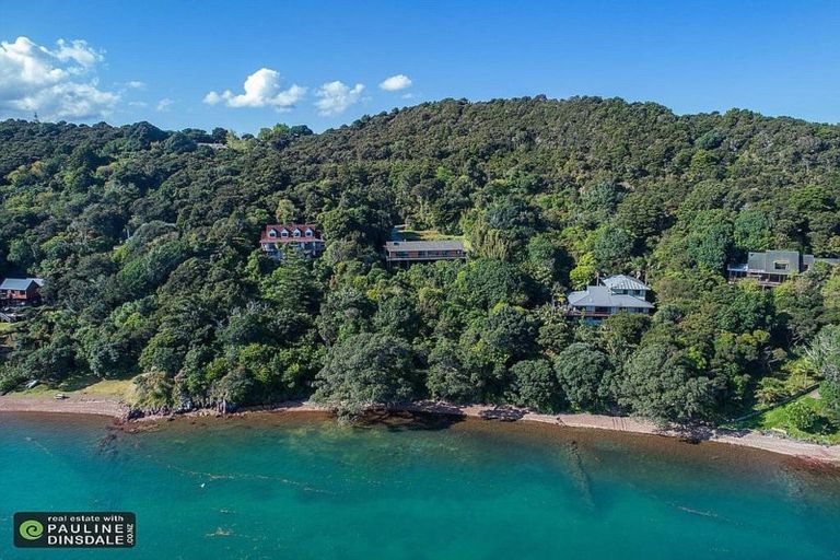 Photo of property in 206 Manganese Point Road, Tamaterau, Whangarei, 0174