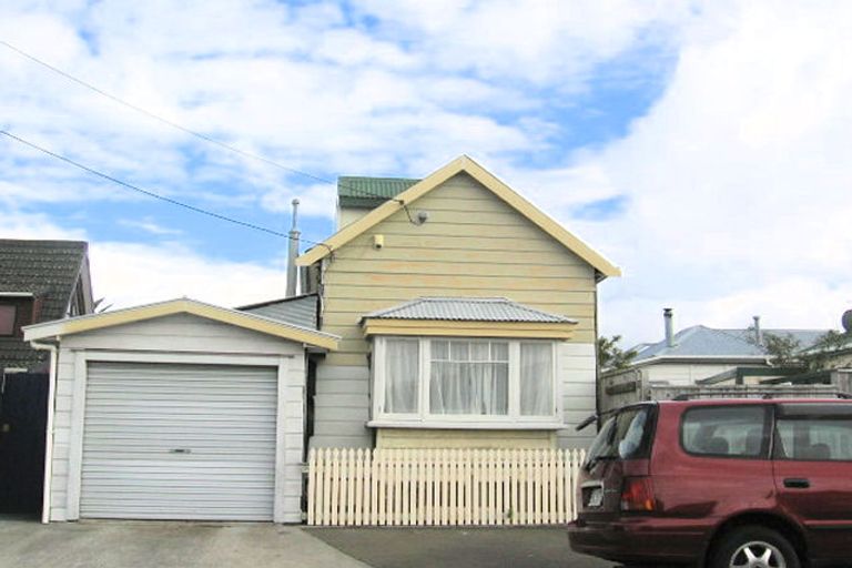 Photo of property in 27 Tory Street, Petone, Lower Hutt, 5012