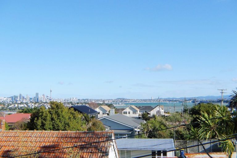 Photo of property in 60 Jutland Road, Hauraki, Auckland, 0622