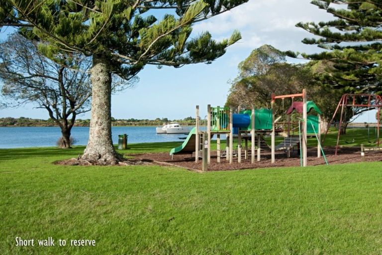 Photo of property in 4a Roretana Drive, Athenree, Katikati, 3177