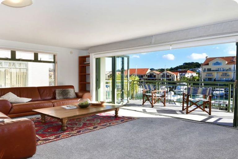 Photo of property in 132 Harbour Village Drive, Gulf Harbour, Whangaparaoa, 0930