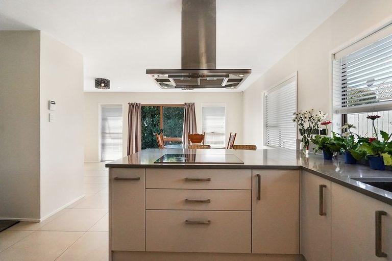 Photo of property in 9 Banksia Place, Goodwood Heights, Auckland, 2105