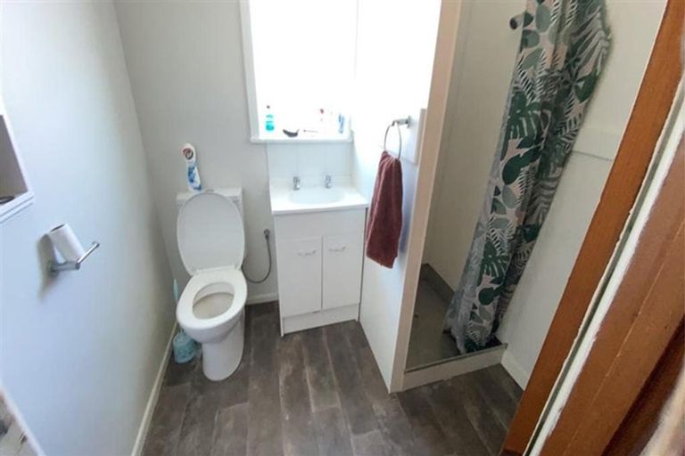 Photo of property in 913 Heretaunga Street East, Parkvale, Hastings, 4122