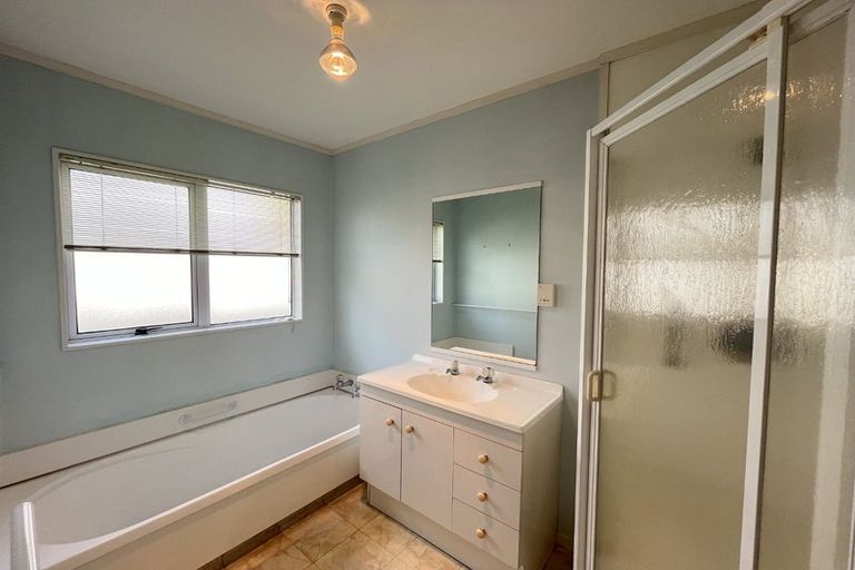 Photo of property in 35b Grays Road, Camborne, Porirua, 5026