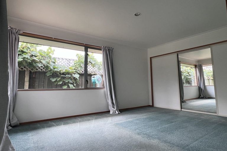 Photo of property in 1 Saint Bathans Lane, Papanui, Christchurch, 8053