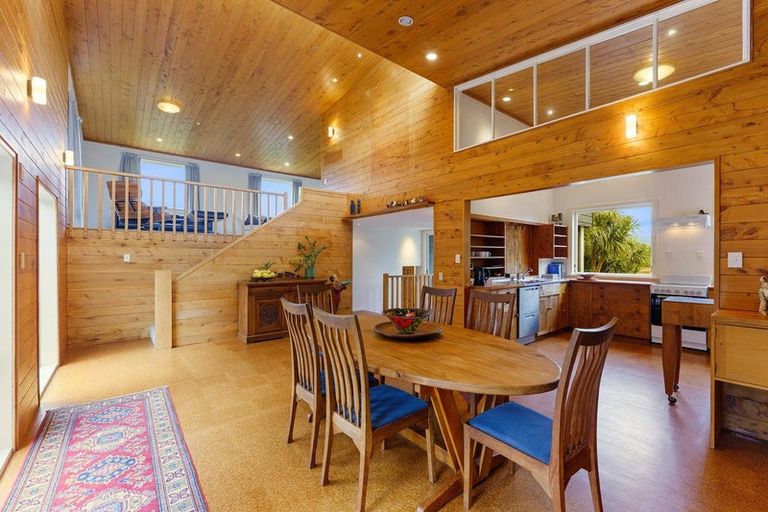 Photo of property in 321 Te Horo Beach Road, Te Horo Beach, Otaki, 5581