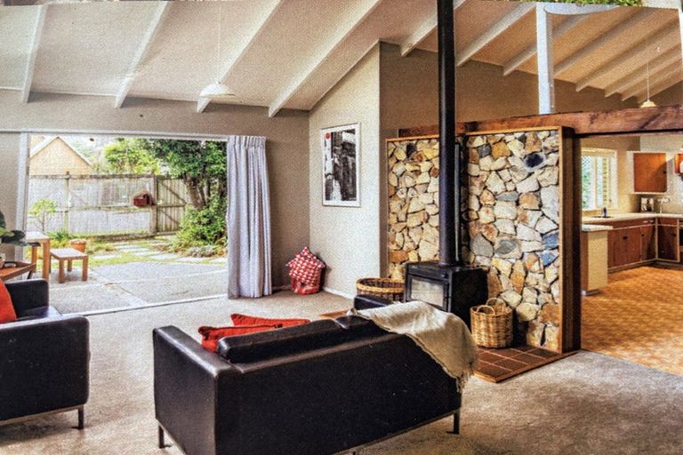 Photo of property in 4 Hughes Street, Waikanae Beach, Waikanae, 5036