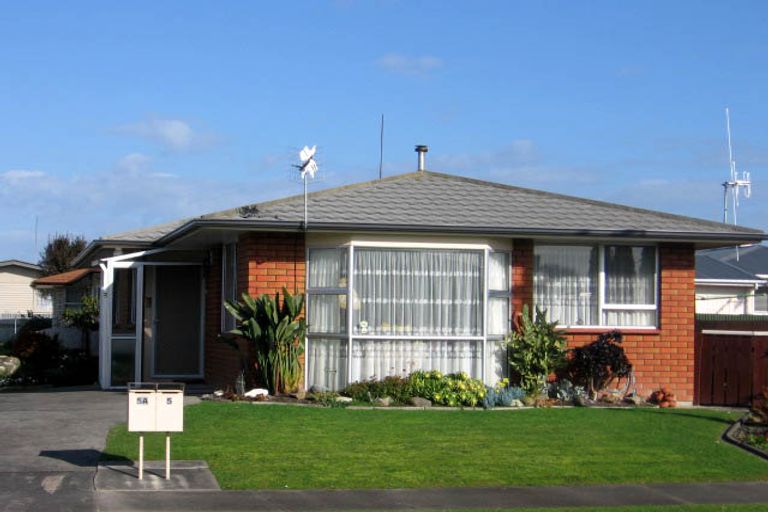 Photo of property in 5 Nairn Crescent, Awapuni, Palmerston North, 4412