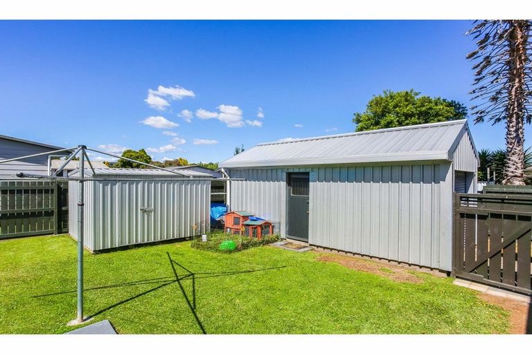 Photo of property in 1/90 Kelvin Road, Papakura, 2110