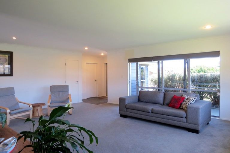 Photo of property in 32 Victoria Street, Coromandel, 3506
