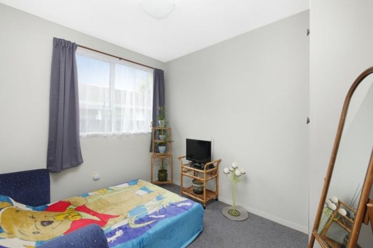 Photo of property in 1/11 Chipping Lane, Redwood, Christchurch, 8051