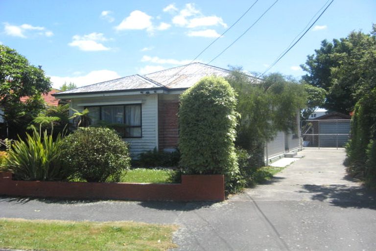 Photo of property in 17 Deyell Crescent, Sydenham, Christchurch, 8023