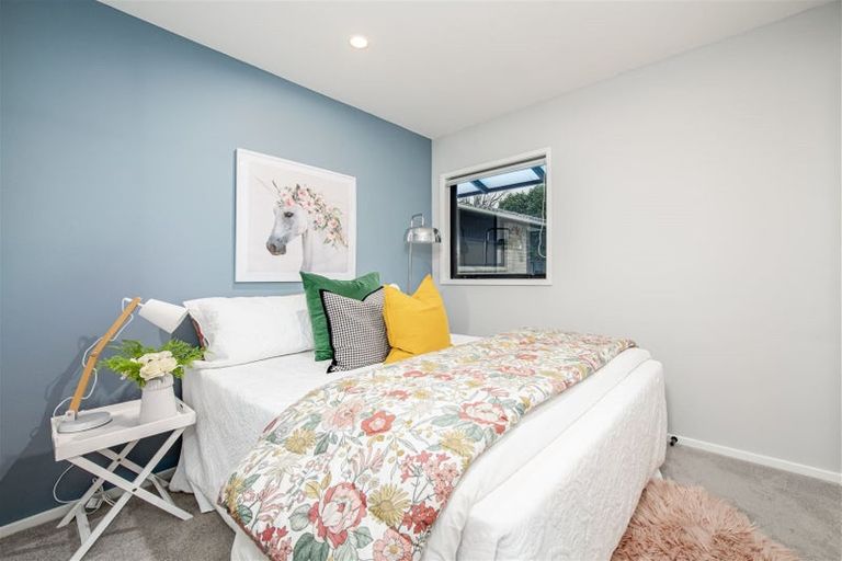 Photo of property in 2/322 Te Atatu Road, Te Atatu South, Auckland, 0610