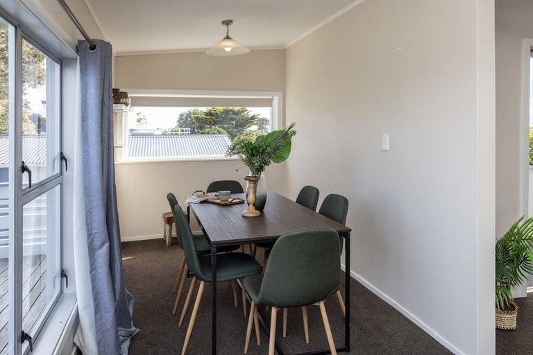 Photo of property in 13 The Crescent, Raumati South, Paraparaumu, 5032