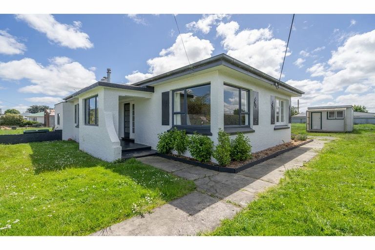 Photo of property in 17 Turner Street, Edendale, 9825