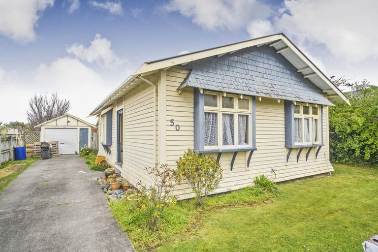 Photo of property in 50 Featherston Street, Takaro, Palmerston North, 4412