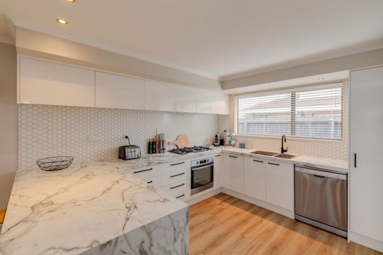 Photo of property in 265 Queenspark Drive, Parklands, Christchurch, 8083