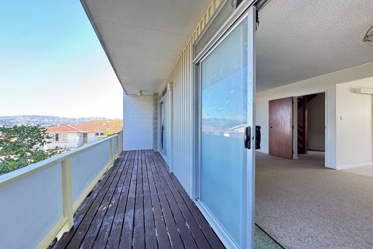 Photo of property in 3/7 Rangitane Street, Maupuia, Wellington, 6022