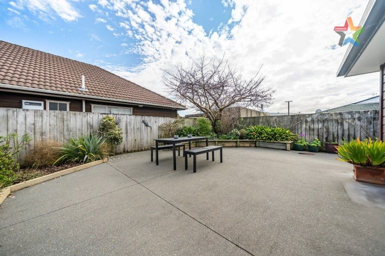 Photo of property in 19 Richmond Grove, Woburn, Lower Hutt, 5010