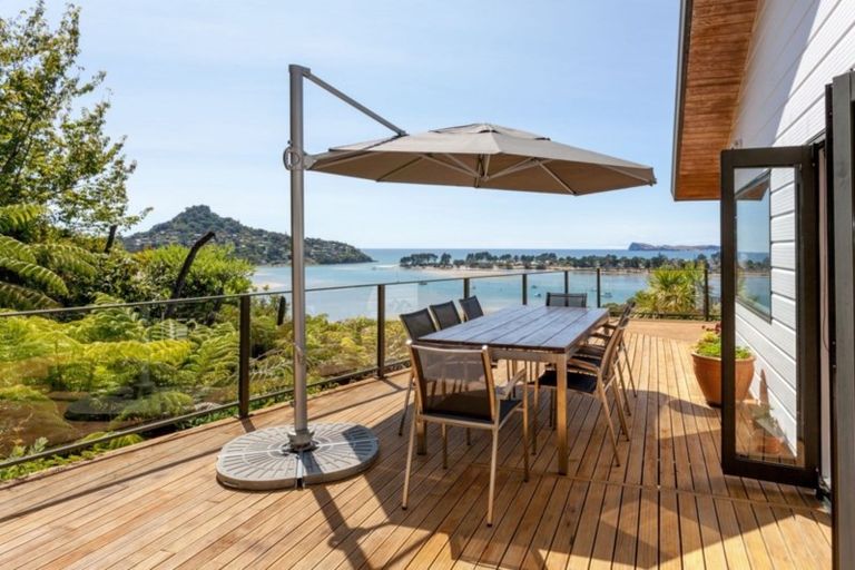 Photo of property in 9 Ridge Road, Tairua, 3508