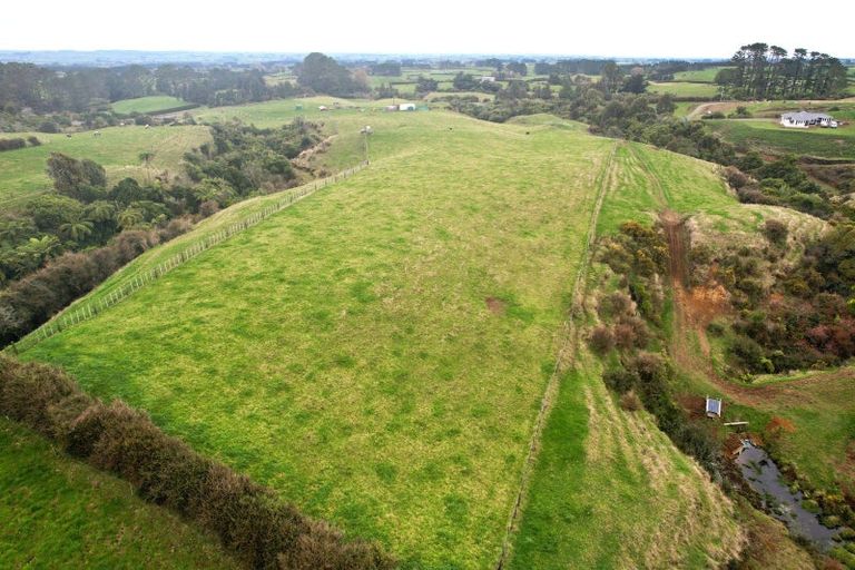 Photo of property in 718 Opunake Road, Cardiff, 4391