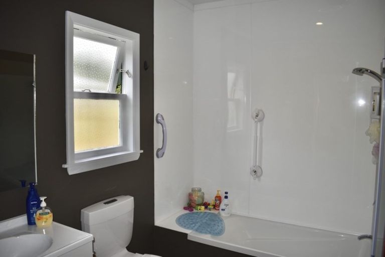 Photo of property in 34 School Road, Te Horo, Otaki, 5582