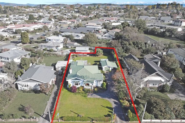 Photo of property in 12 Tavistock Road, Waipukurau, 4200